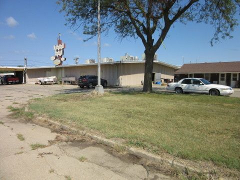 1820 N 6th St, Beatrice, NE 68310
